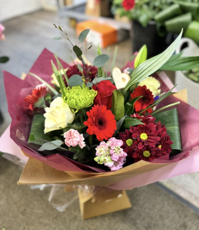 Your the one - A beautiful Pink and Red bouquet including a single Red Rose in the center ♥️